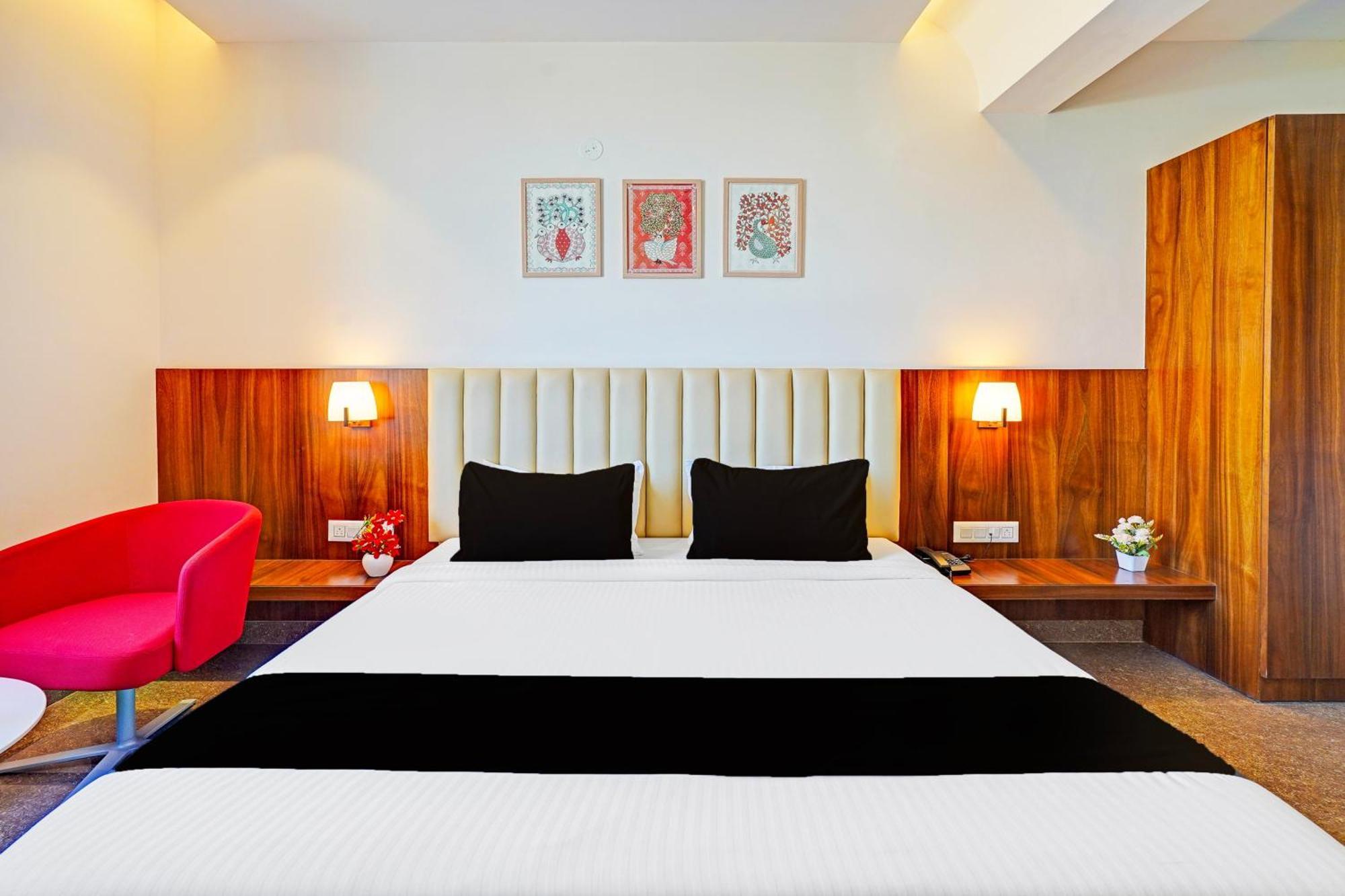 Super Townhouse Oak Electronic City Formerly Hotel Trubell Kammasandra エクステリア 写真